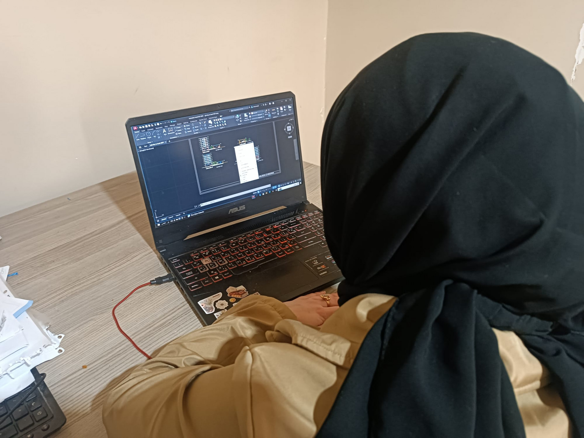 سهى طالبة في السنة الرابعة بحاجة لدعمكم