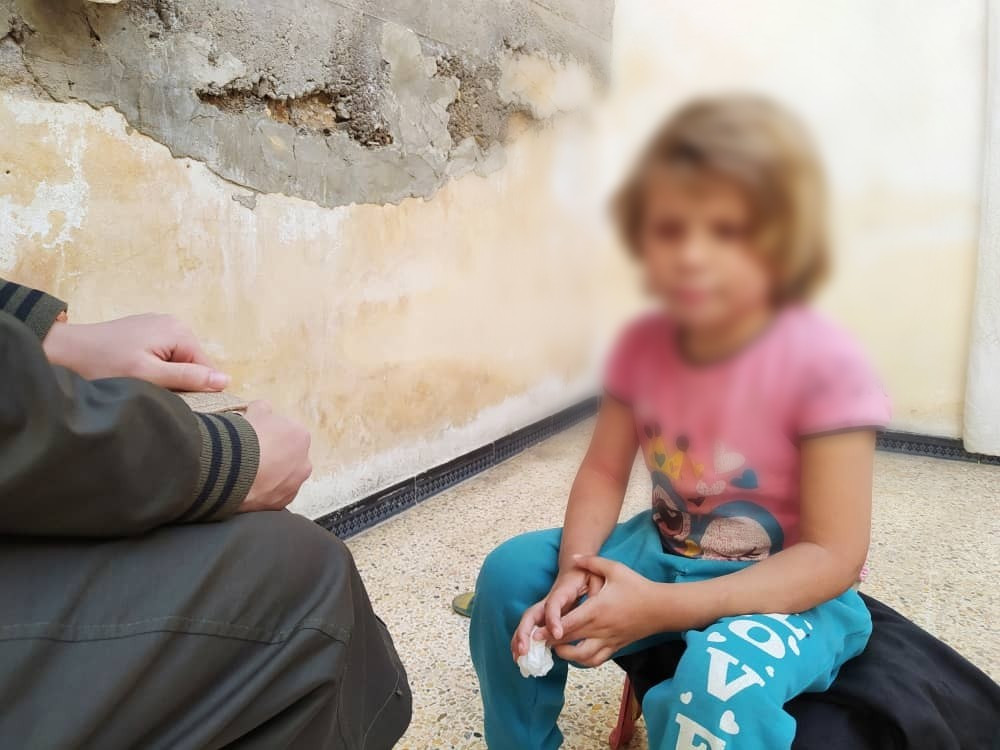 رهف تعاني من مرض في العيون وبحاجة عملية