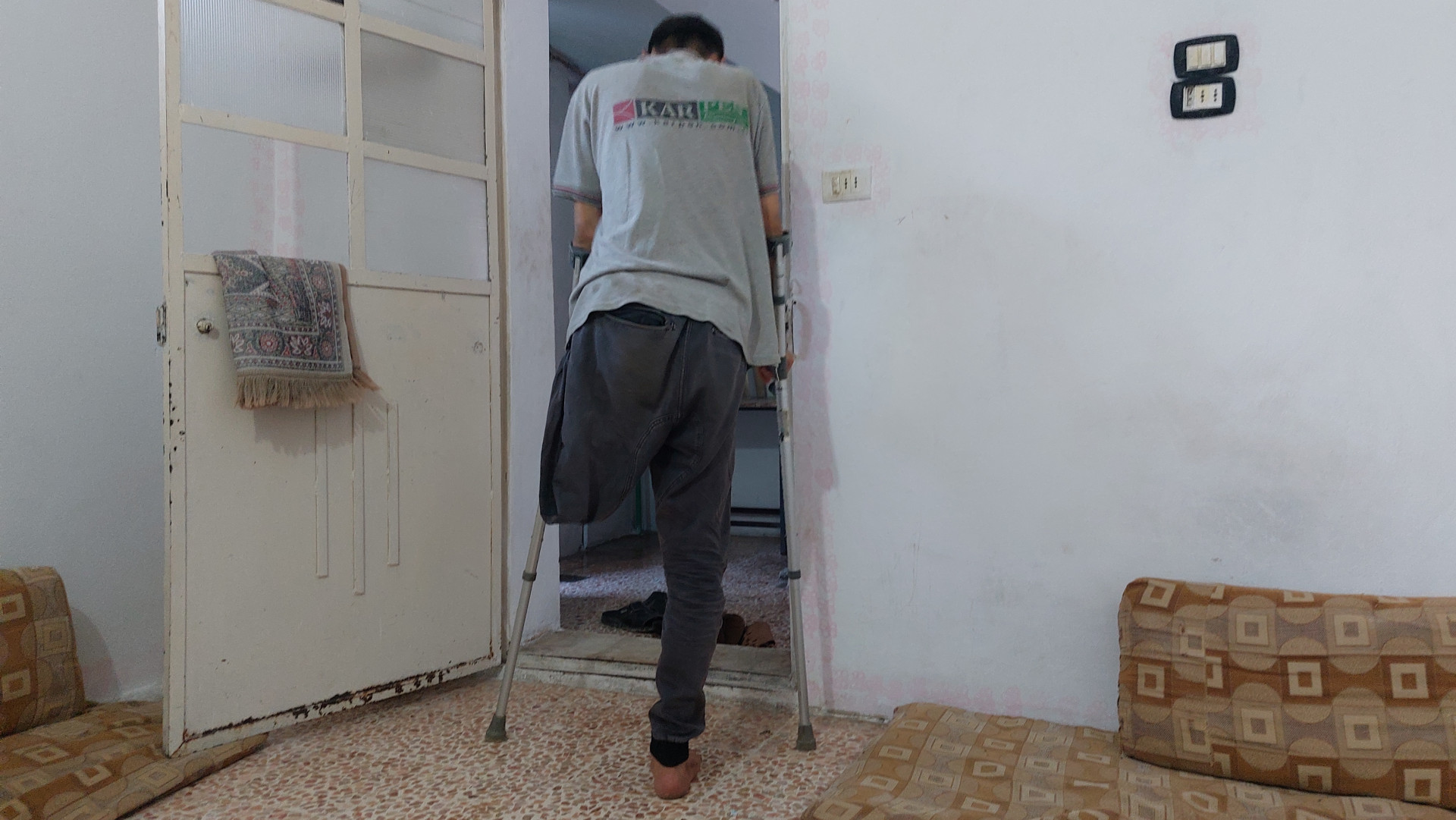 Yahya has lost his leg due to war