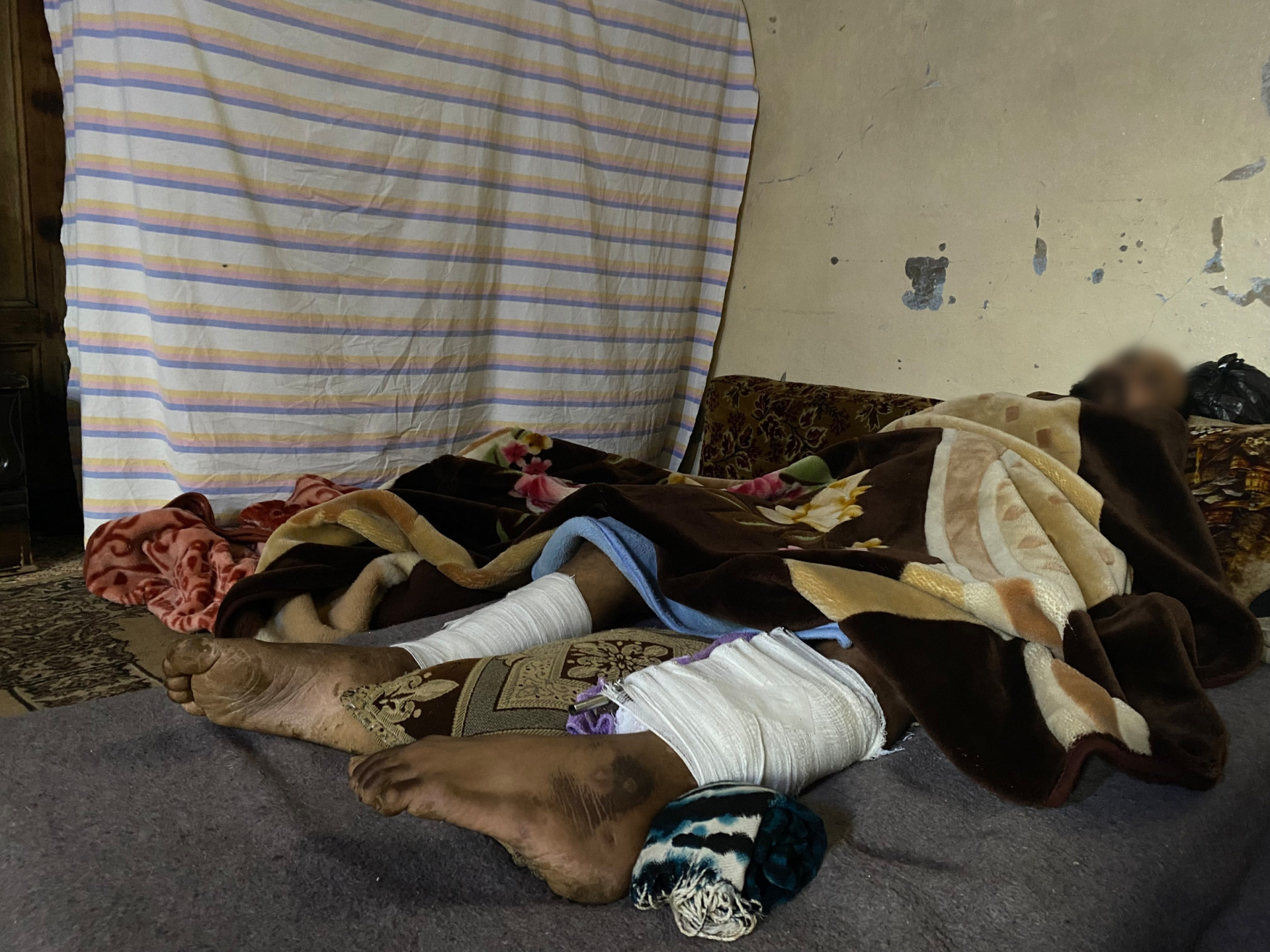 Hatem is injuried and bedridden, needs treatment