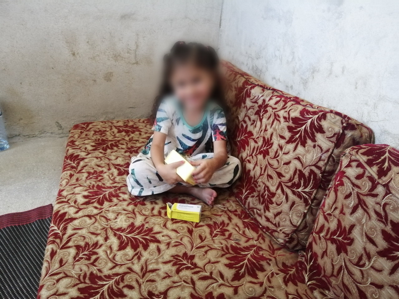A kid who suffers from daily pain and need your urgent help