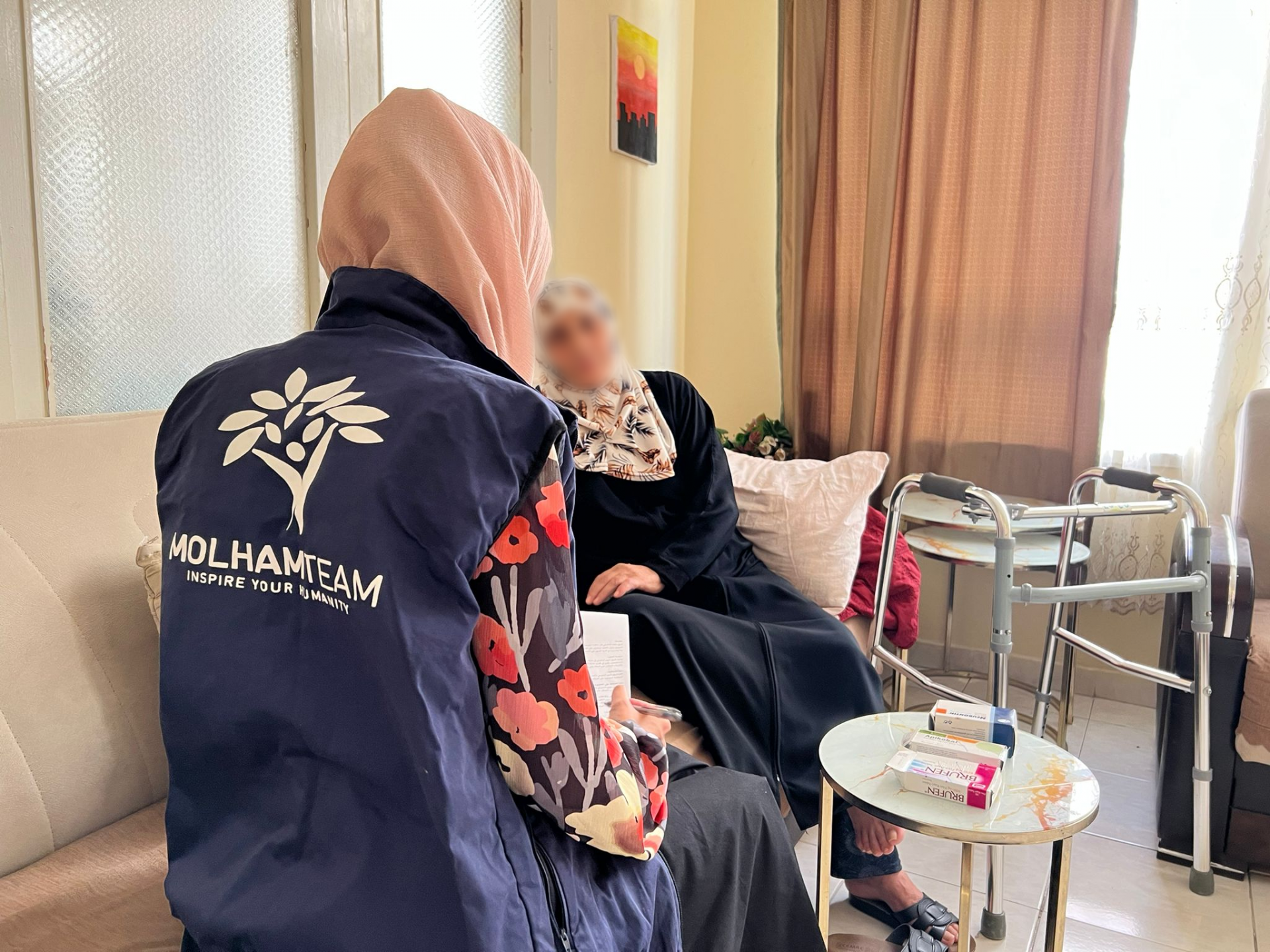 Eine Frau hat ihre ganze Familie im Erdbeben verloren