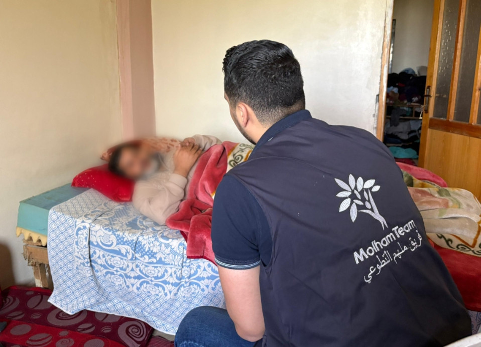 حسن… إصابة حربية سلبته الحركة