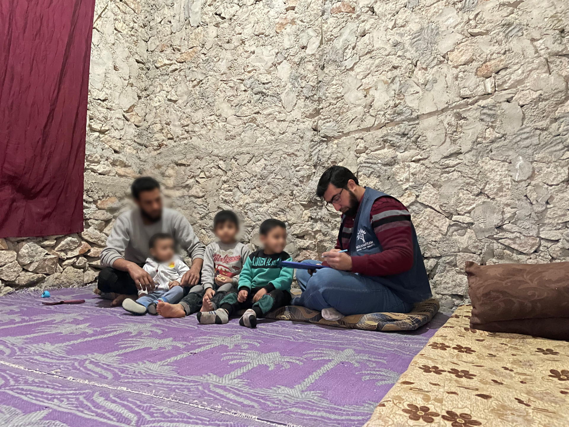 His children are at risk of bites and needs a safe shelter