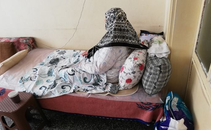 An elderly woman needs help!