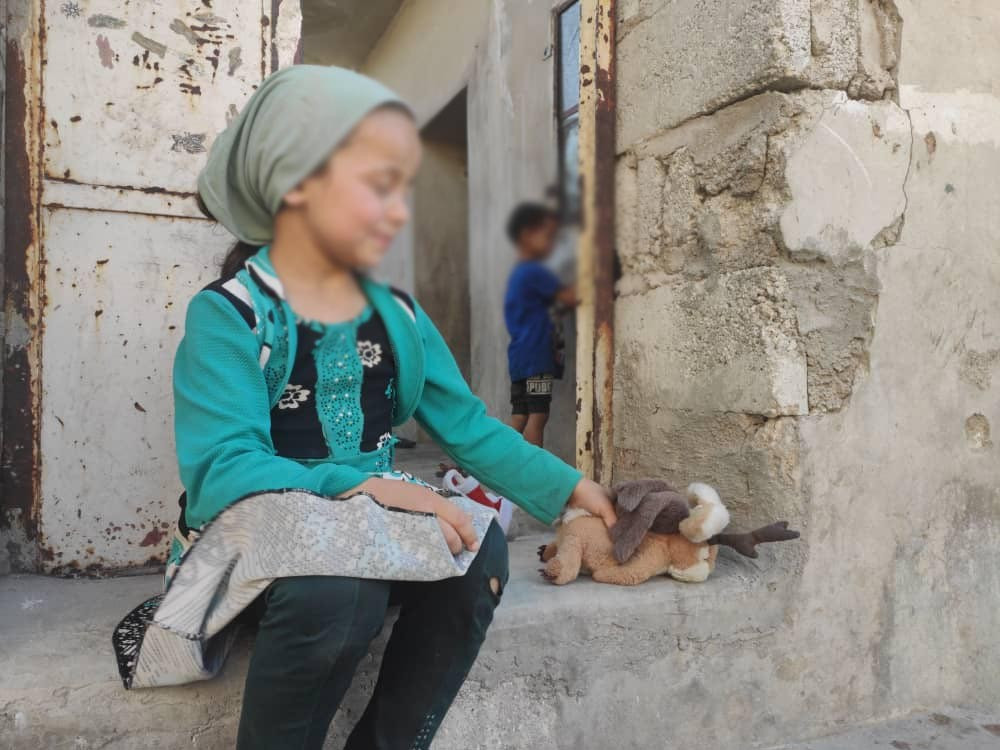 طفلة تعاني من توقف بالنمو.