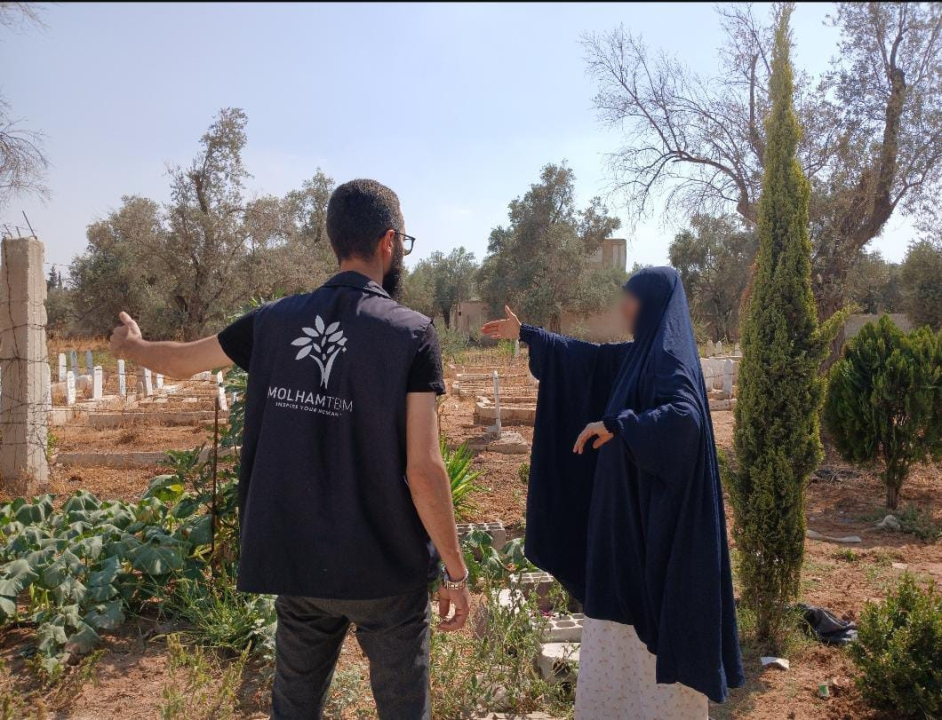 ثلاثة أبناء غابوا وأحفاد ينتظرون الأمان