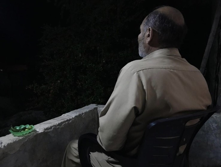A sick man in need to Bilateral Knee Replacement surgery!