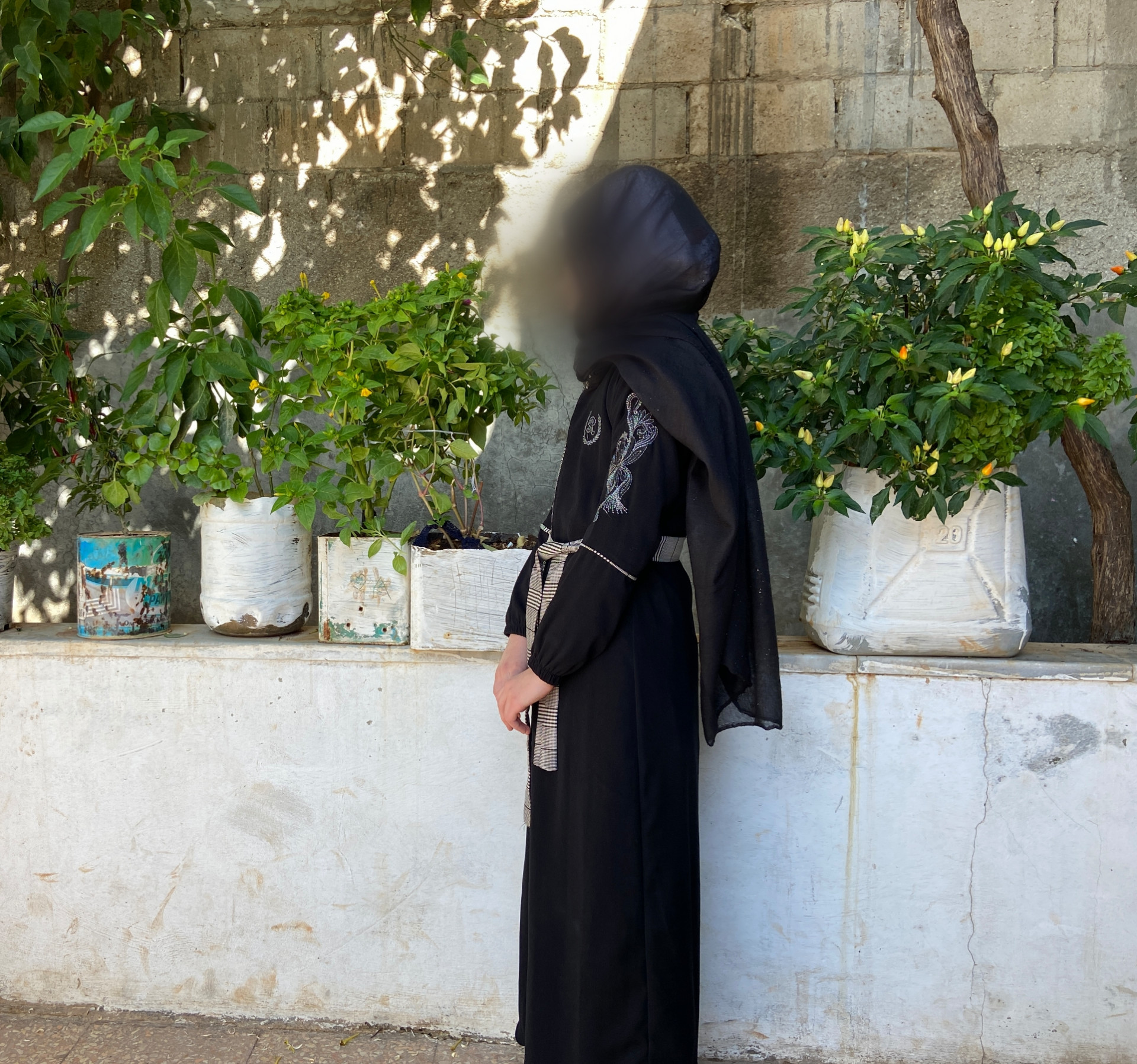 الدواء سيحول حالها بعد معاناة نفسية وجسدية