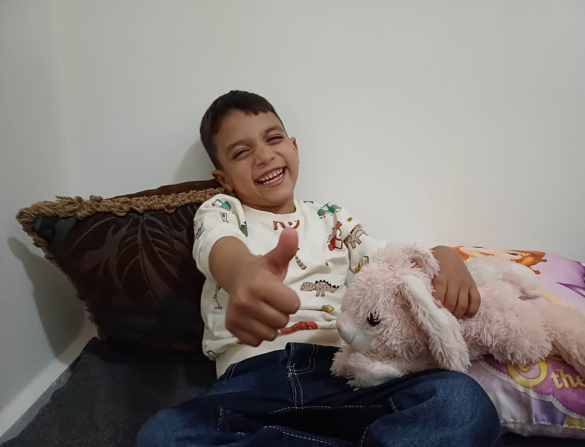 A child needs help to repair his umbilical hernia