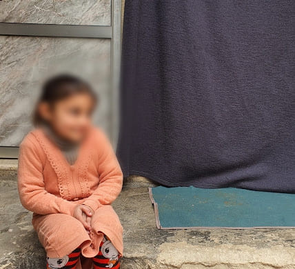 Samar lives with her family without a breadwinner!