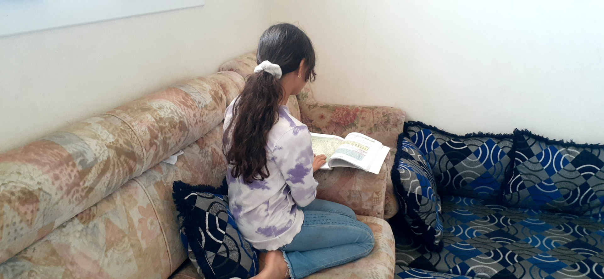 اميرة طفلة يتيمة بحاجة عونكم