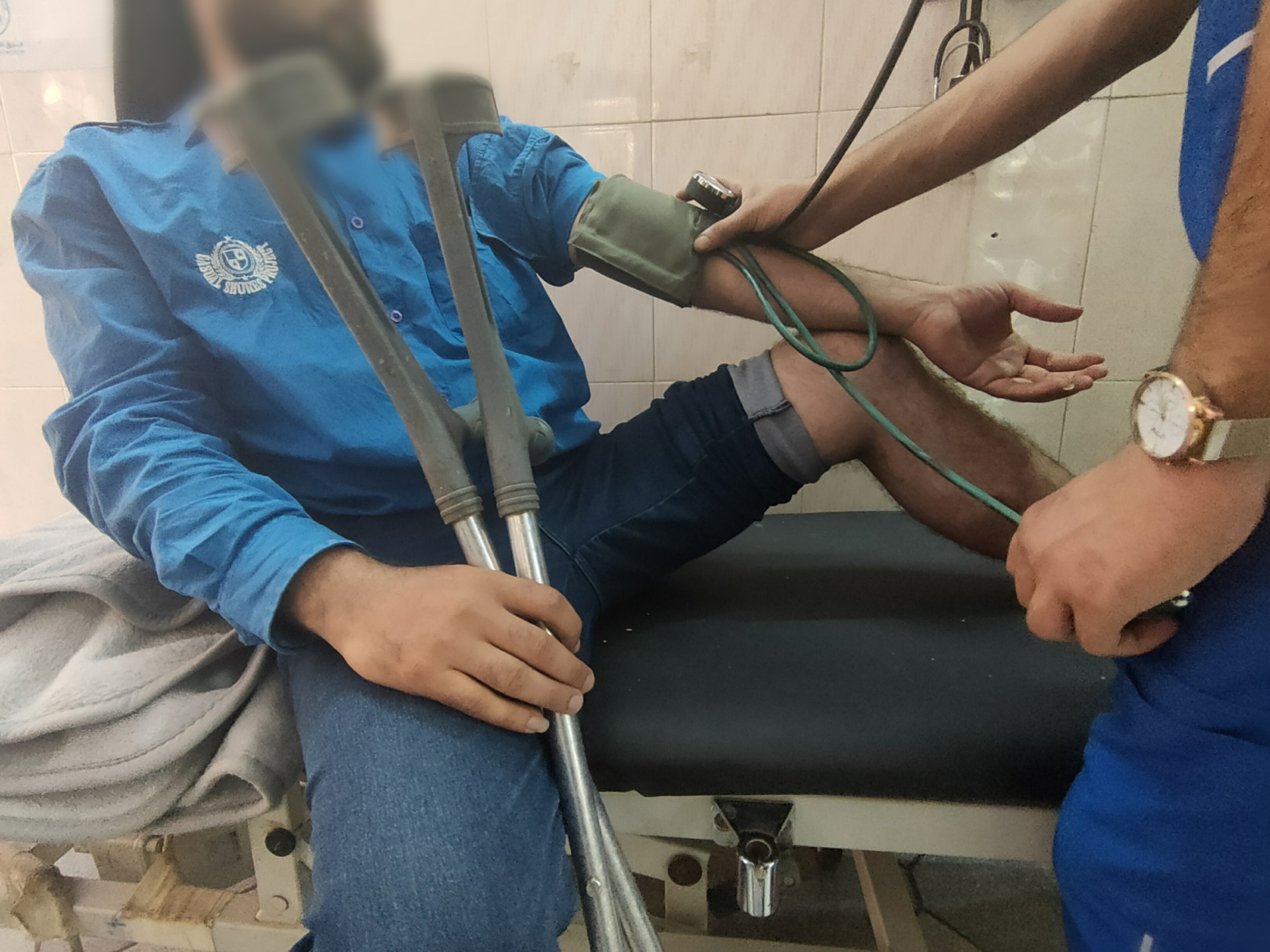 Hassan needs your help to do a knee surgery