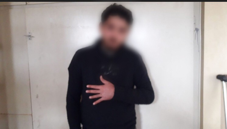 شاب مصاب بشظية