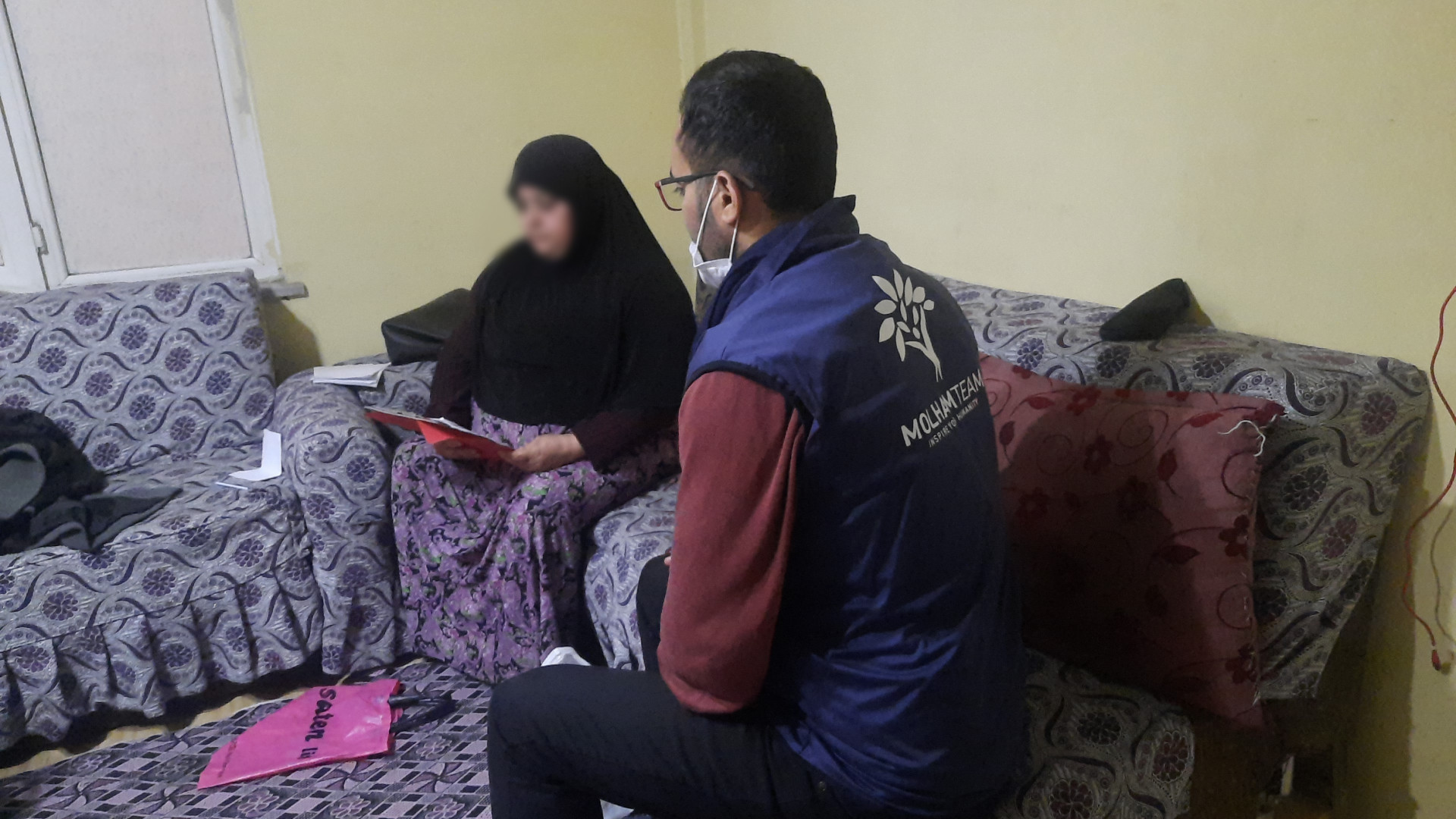 Salma asks for your donations to secure a sewing machine
