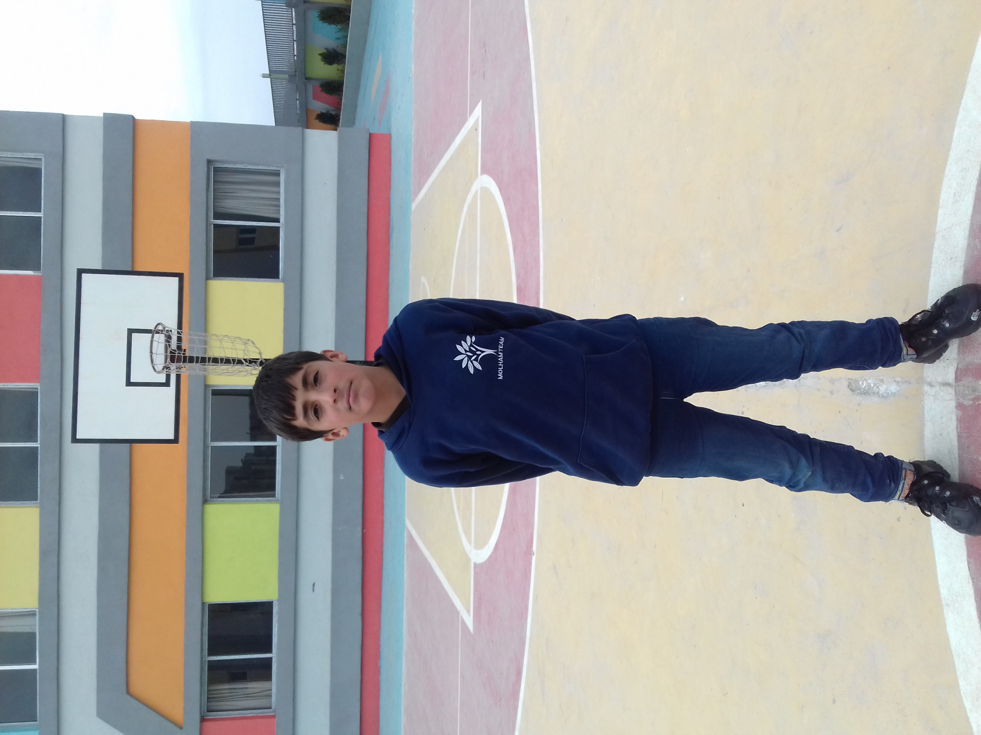 اسماعيل طفل يتيم بحاجة لكفالة