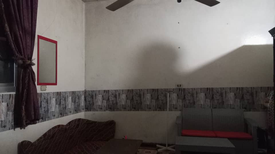 بيتٌ بسيط ... وقلبٌ مثقل بالألم