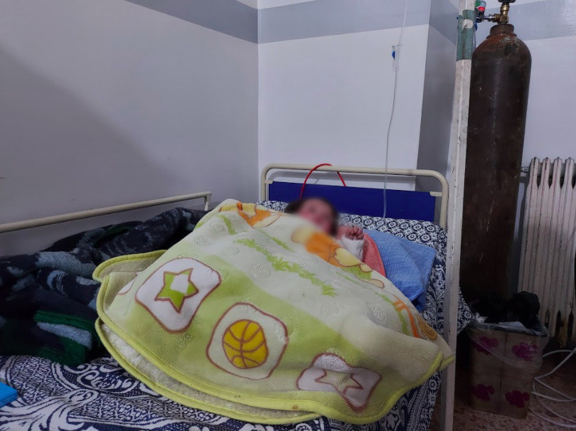 A little child needs treatment