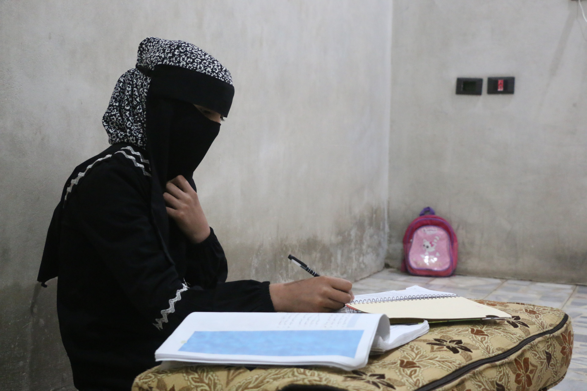 Shaimaa, an orphan in need of help