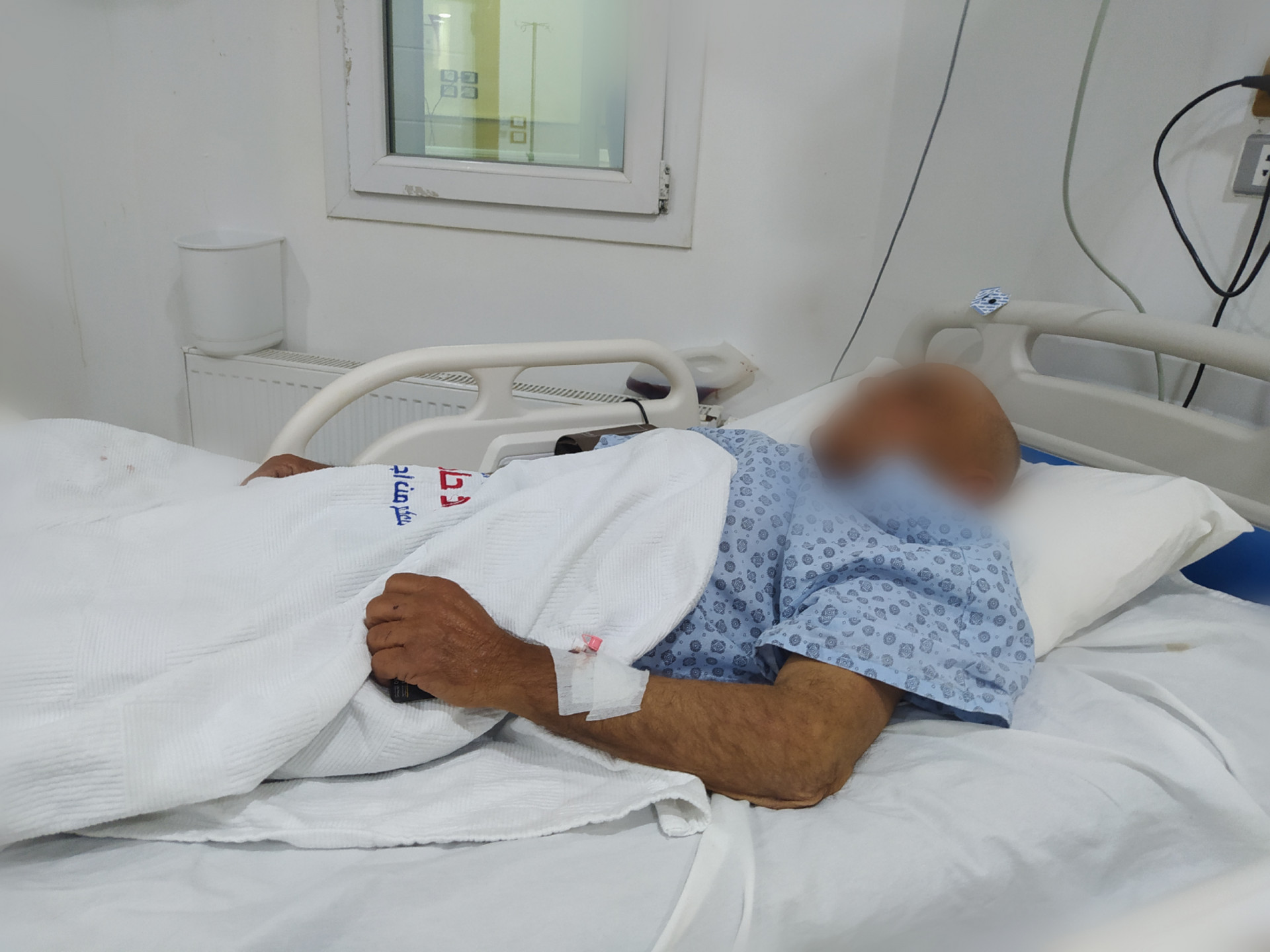 Urgent cardiac stent surgery for Hamidi.