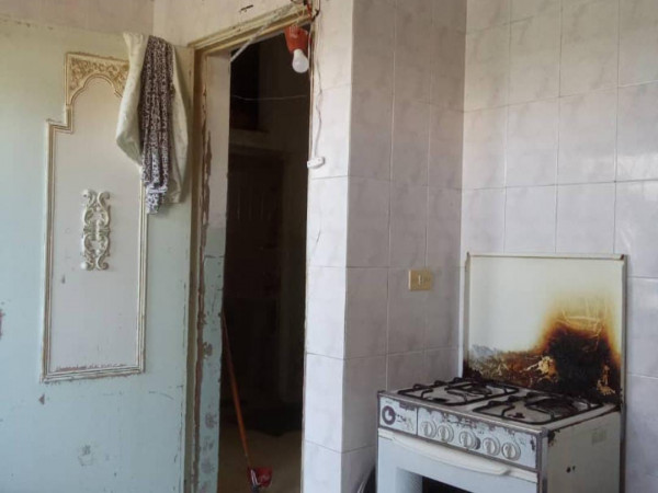 "أمل عائلة على حافة الانكسار"