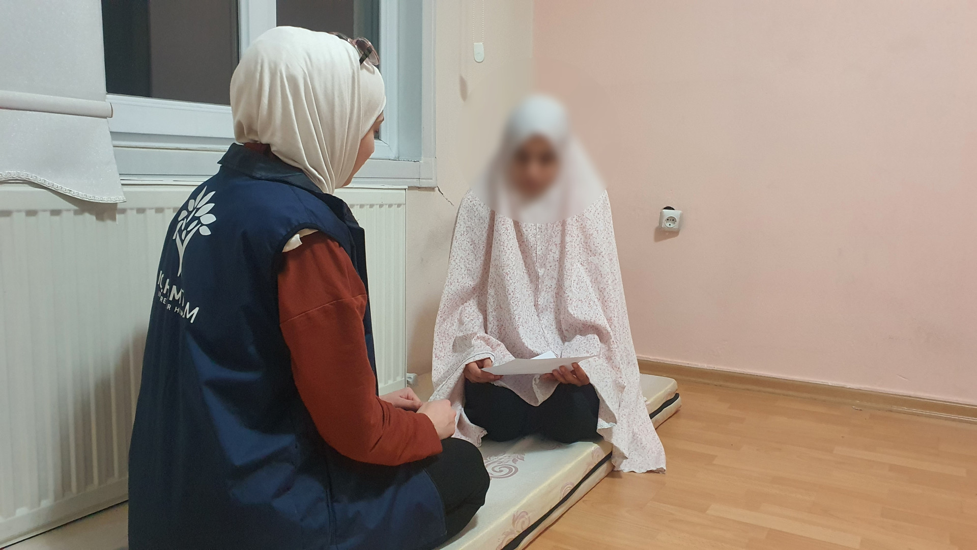 Bayan, a young woman who needs a surgery