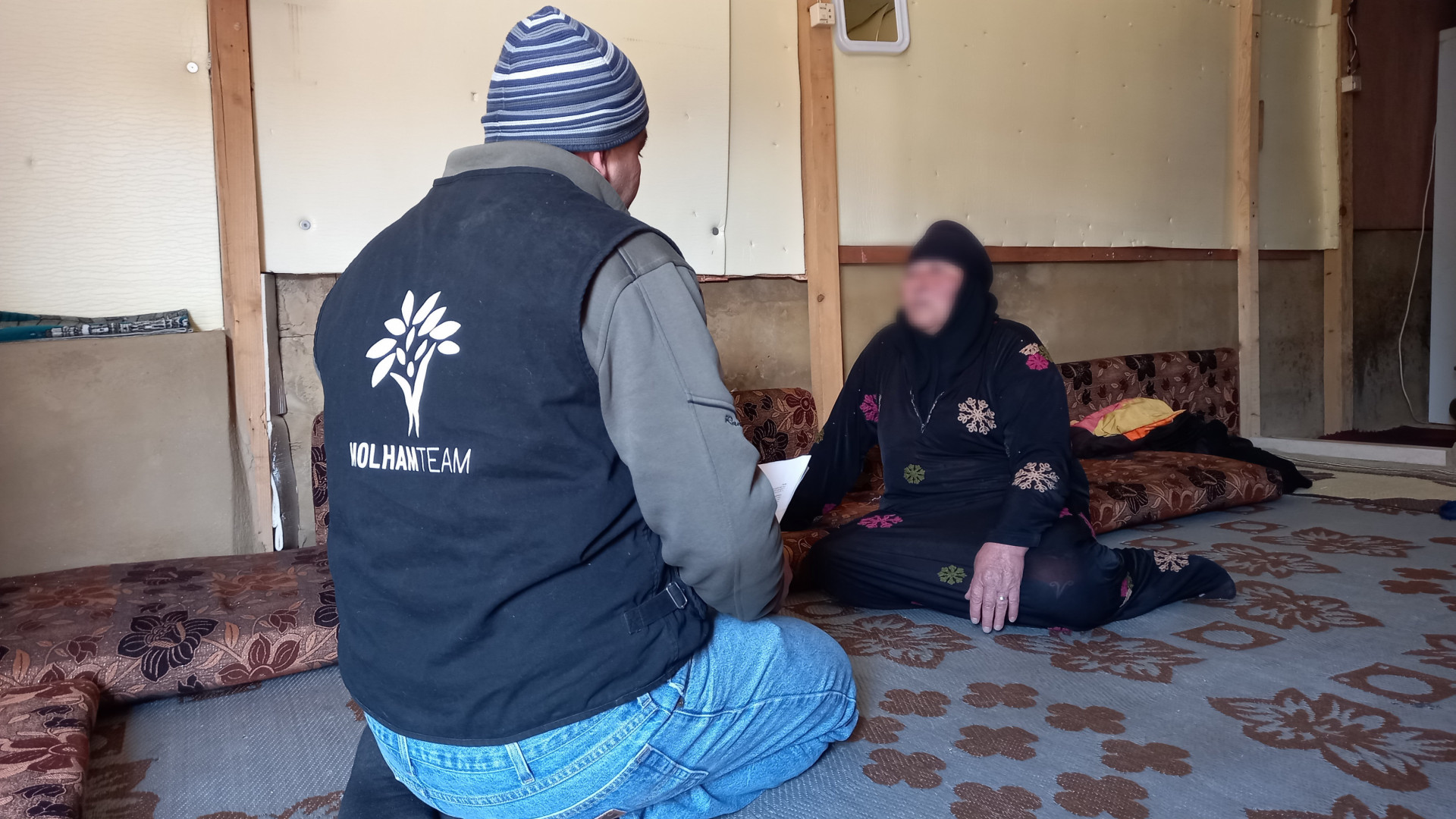 Mahdiya, Alone and in Need of Help