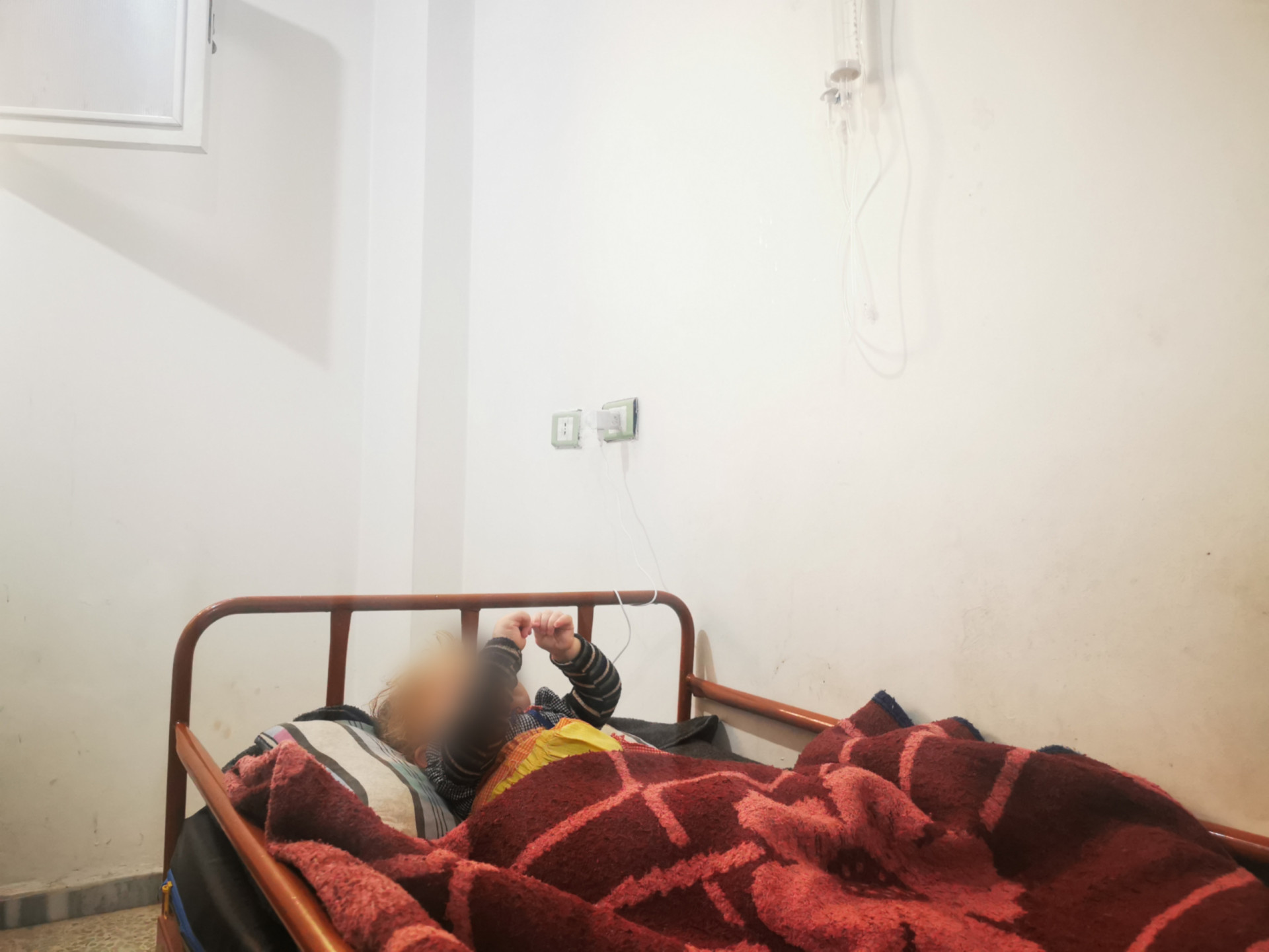 Najah is in pain and needs financial coverage for her treatment