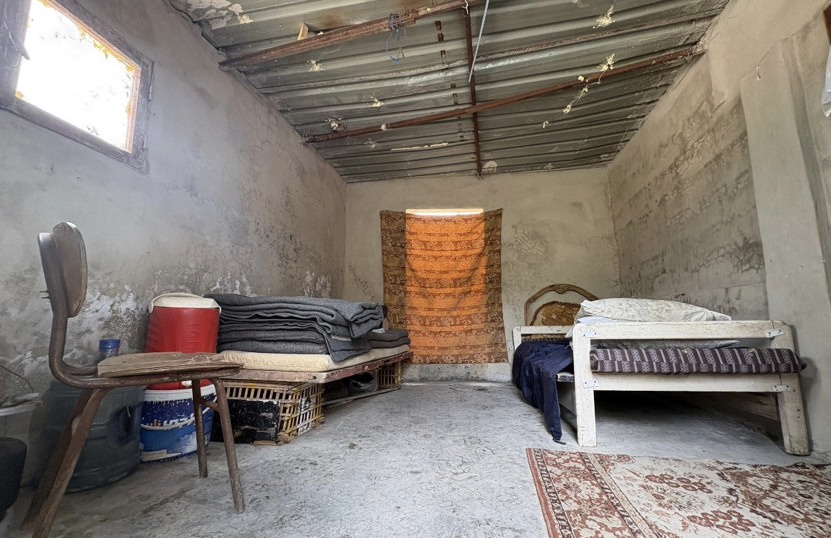 محمد يعجزُ عن تأمين أدويته