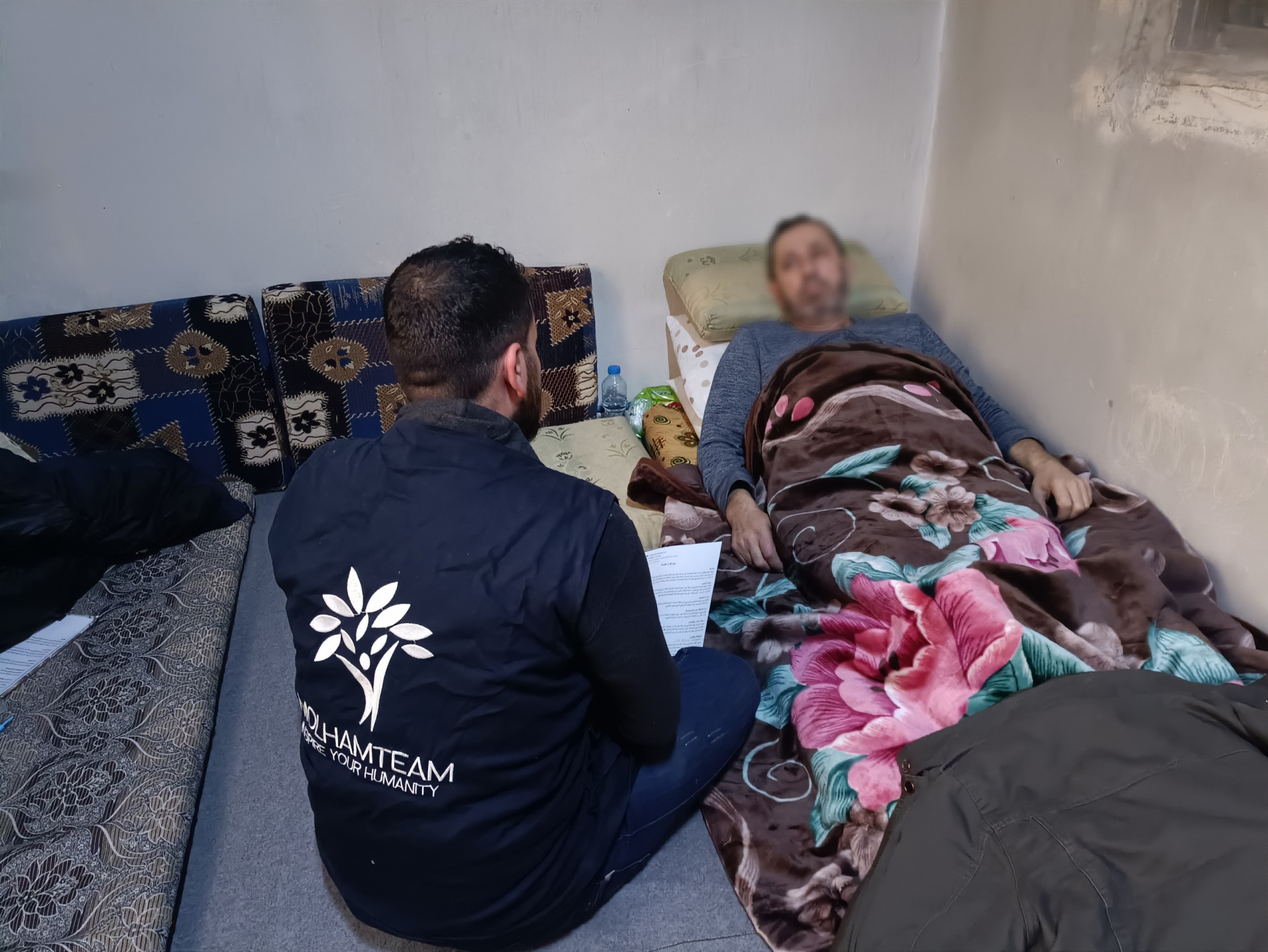 Ismail lives in miserable conditions and needs your help