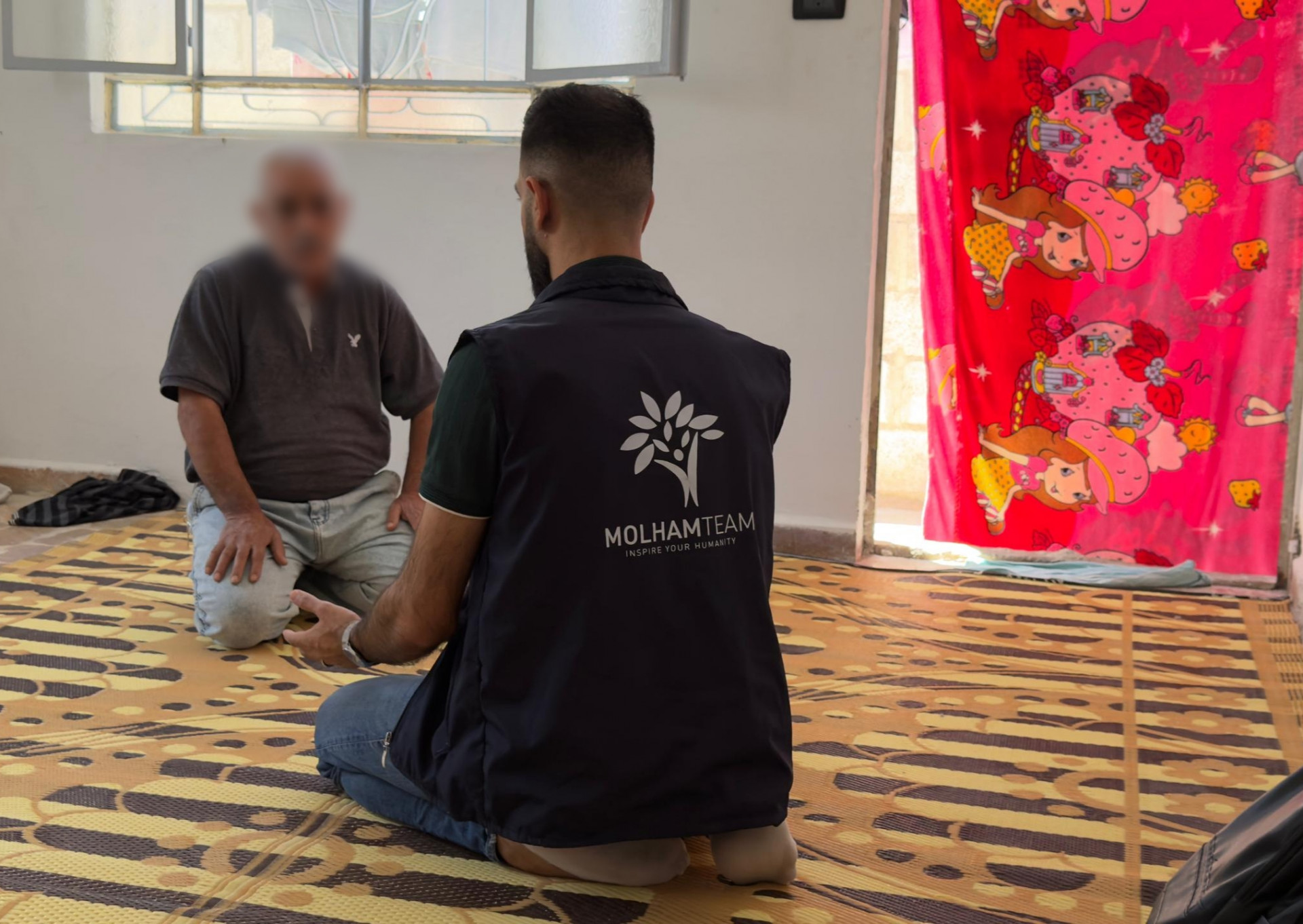 حين تجتمع أعباء الحياة في بيتٍ واحد