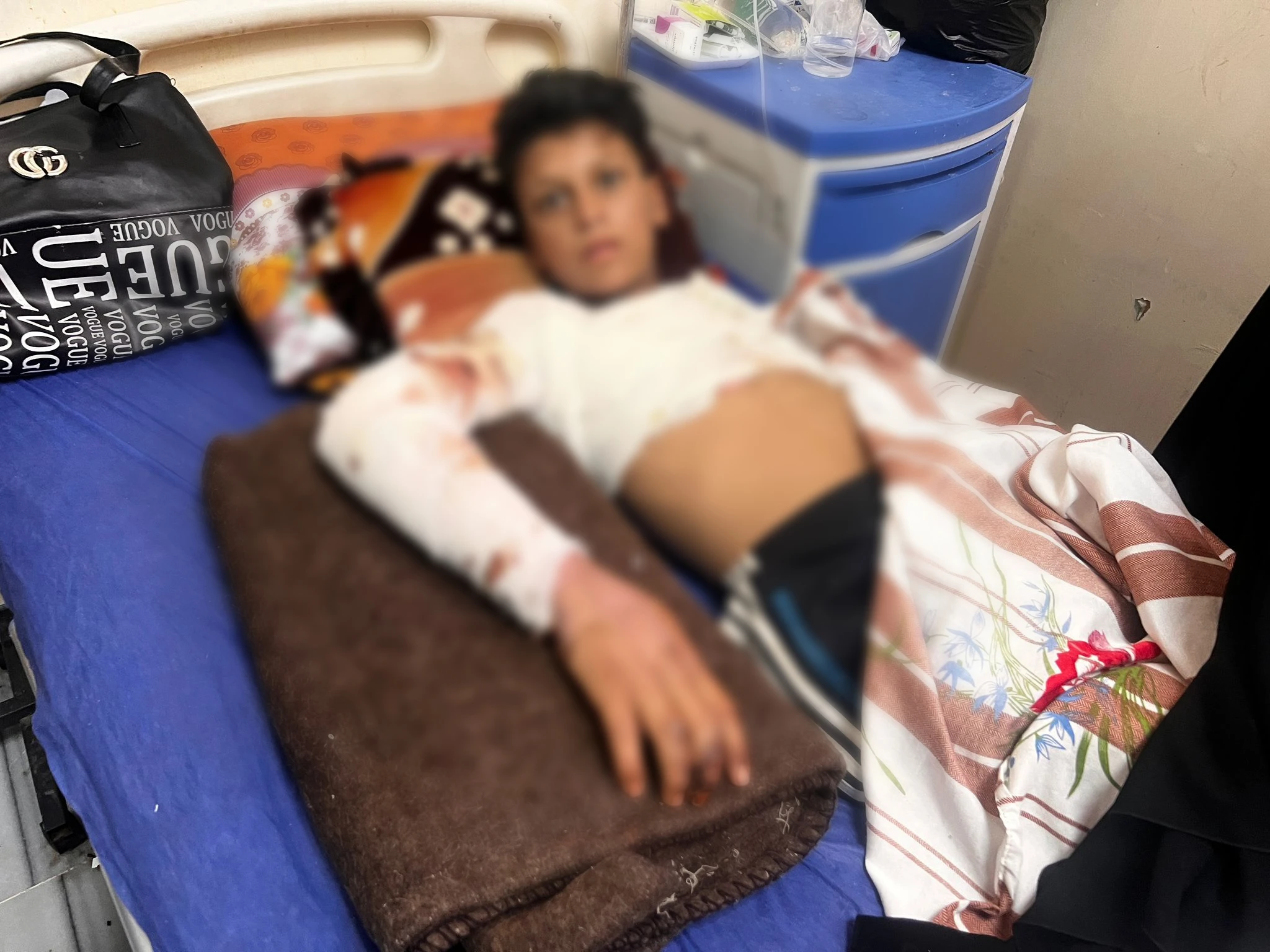 محمود بين علاج طفله وأعباء الحياة