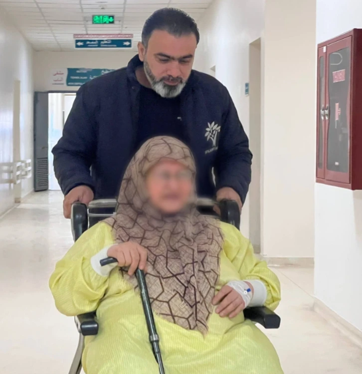 رمزية...رحلة علاج أعاقها ضيق الحال