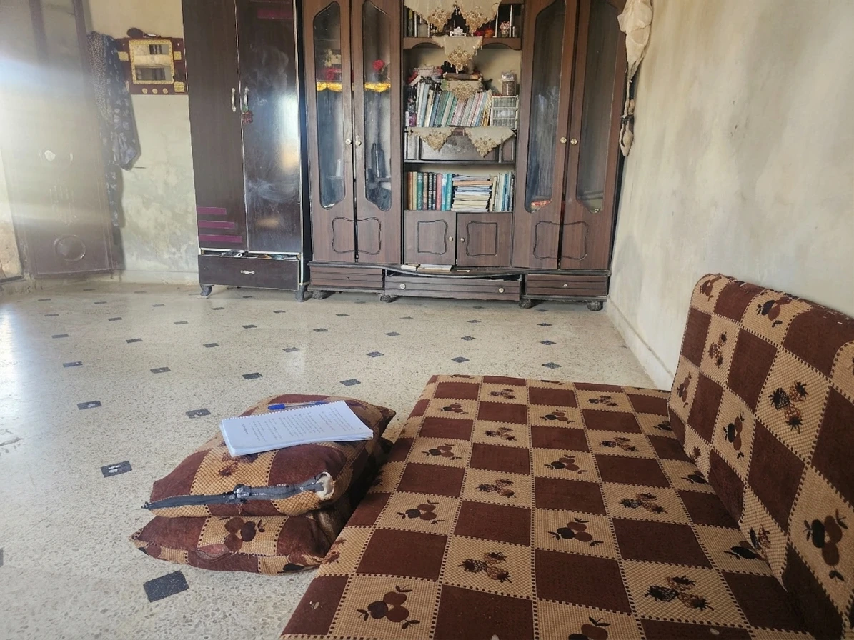 بين مسؤولية أطفالها وحلمها الجامعي… خلود تحتاج دعمكم