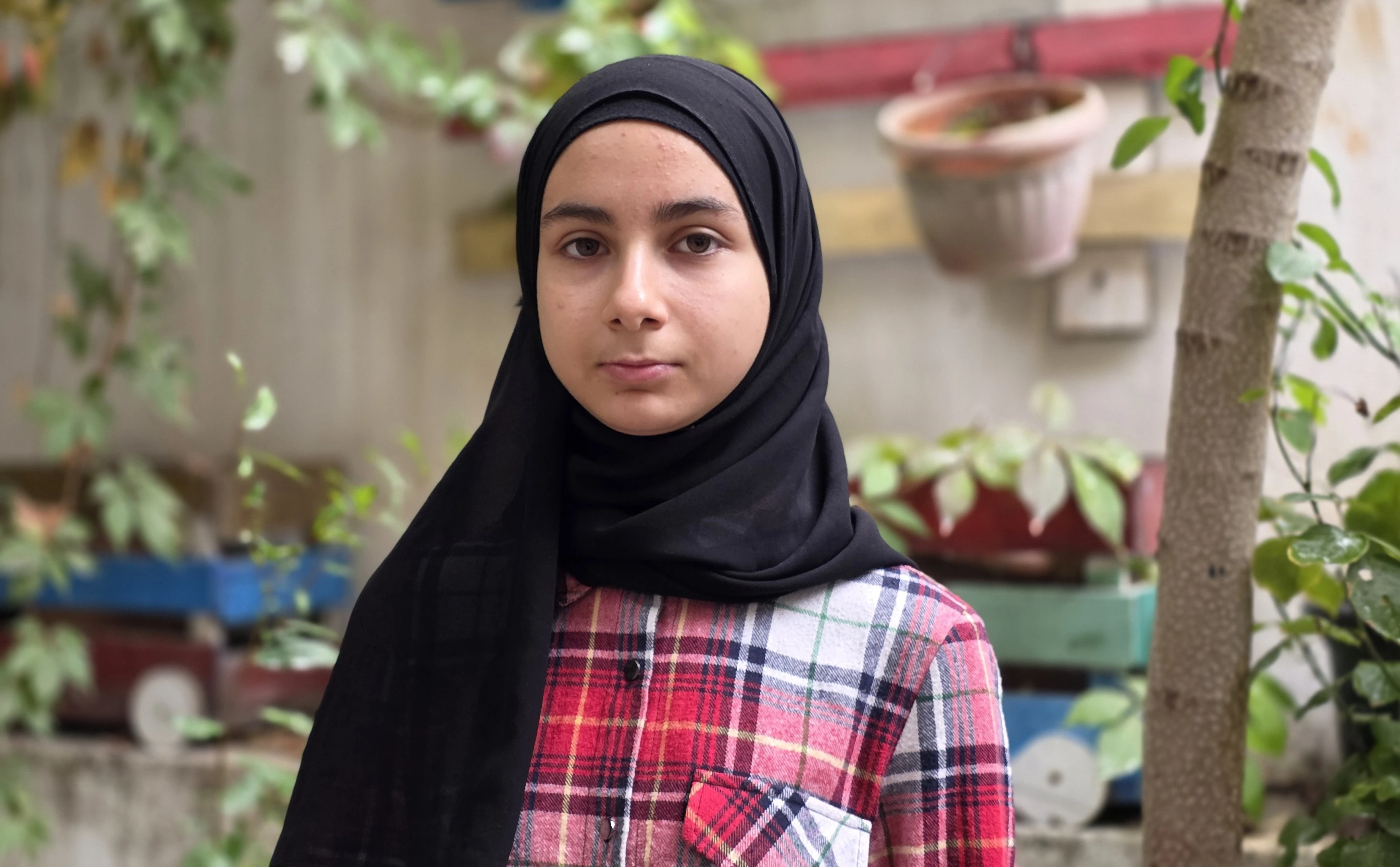 راية طفلة يتيمة بحاجة لكفالة تعليمية
